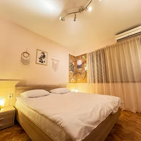 Апартаменты Cozy And Quiet *