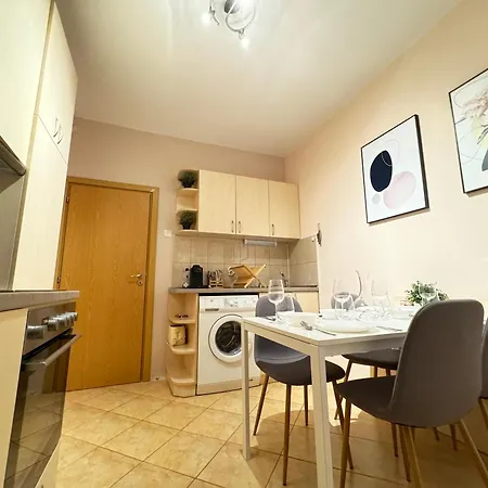 Cozy And Quiet * Sófia