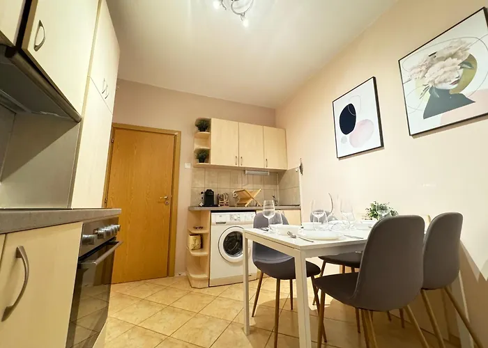 Cozy And Quiet * ソフィア