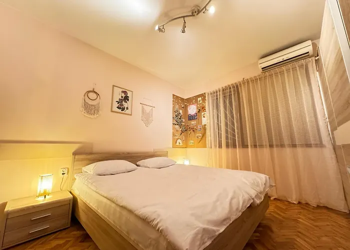 Apartment Cozy And Quiet *